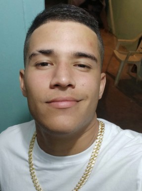 <span>geremy ortiz, 21</span> <span style='width: 25px; height: 16px; float: right; background-image: url(/bitmaps/flags_small/VE.PNG)'> </span><br><span>Ciudad Ojed, Venezuela</span> <input type='button' class='joinbtn' style='float: right' value='JOIN NOW' />