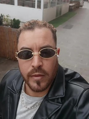 French men looking for love