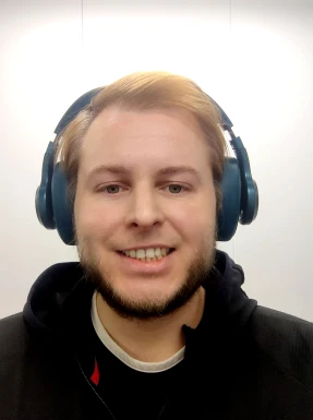 <span>Waldek, 35</span>&nbsp;<span style='width: 25px; height: 16px; float: right; background-image: url(/bitmaps/flags_small/PL.PNG)'>&nbsp;</span><br><span>Warsaw, Польша</span>&nbsp;<input type='button' class='joinbtn' style='float: right' value='JOIN NOW' />