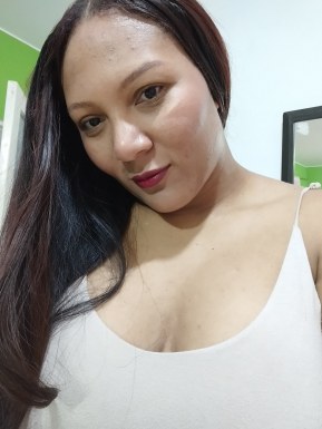 <span>Diana, 36</span>&nbsp;<span style='width: 25px; height: 16px; float: right; background-image: url(/bitmaps/flags_small/CO.PNG)'>&nbsp;</span><br><span>Cali, Kolumbien</span>&nbsp;<input type='button' class='joinbtn' style='float: right' value='JOIN NOW' />