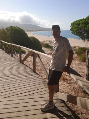 Spanish men looking for love