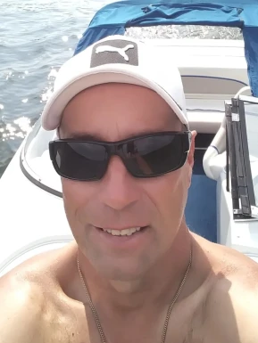 American men looking for love