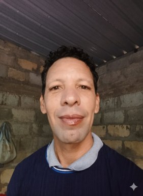 <span>Yurbis, 42</span>&nbsp;<span style='width: 25px; height: 16px; float: right; background-image: url(/bitmaps/flags_small/CU.PNG)'>&nbsp;</span><br><span>Calabazar d, Cuba</span>&nbsp;<input type='button' class='joinbtn' style='float: right' value='JOIN NOW' />