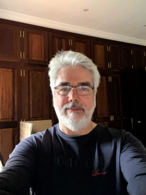 <span>Ralf, 63</span>&nbsp;<span style='width: 25px; height: 16px; float: right; background-image: url(/bitmaps/flags_small/ES.PNG)'>&nbsp;</span><br><span>Alcudia, Spain</span>&nbsp;<input type='button' class='joinbtn' style='float: right' value='JOIN NOW' />