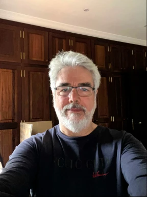 Spanish men looking for love