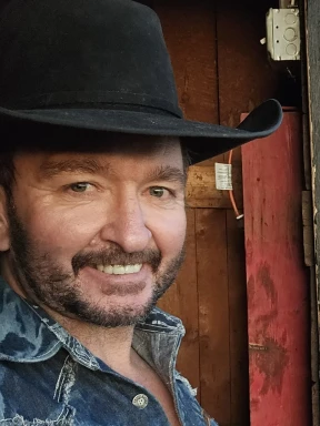 American men looking for love