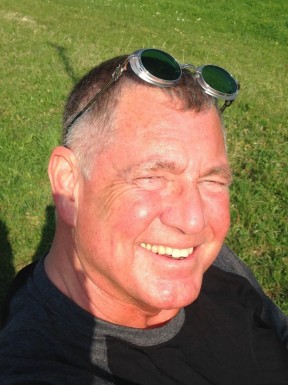 <span>Marc, 62</span> <span style='width: 25px; height: 16px; float: right; background-image: url(/bitmaps/flags_small/CH.PNG)'> </span><br><span>Keller, Switzerland</span> <input type='button' class='joinbtn' style='float: right' value='JOIN NOW' />