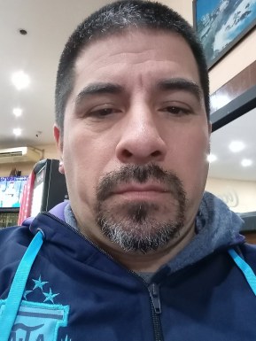 <span>Rafael marcelo gomez, 48</span> <span style='width: 25px; height: 16px; float: right; background-image: url(/bitmaps/flags_small/AR.PNG)'> </span><br><span>La Plata, Argentina</span> <input type='button' class='joinbtn' style='float: right' value='JOIN NOW' />