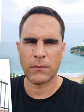 French men looking for love