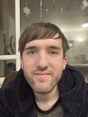 <span>James, 21</span> <span style='width: 25px; height: 16px; float: right; background-image: url(/bitmaps/flags_small/UK.PNG)'> </span><br><span>Poole, United Kingdom</span> <input type='button' class='joinbtn' style='float: right' value='JOIN NOW' />