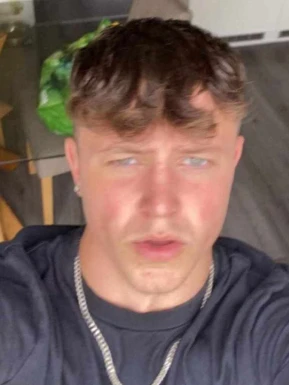 English men looking for love